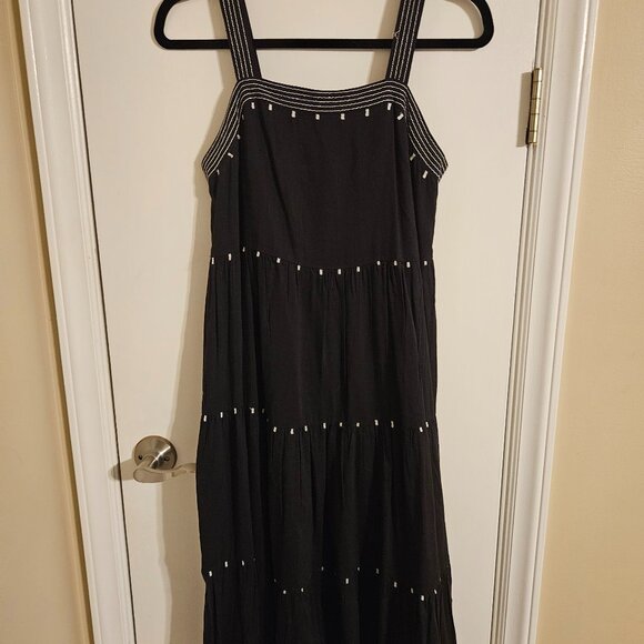Women's Dress - Picture 1 of 7
